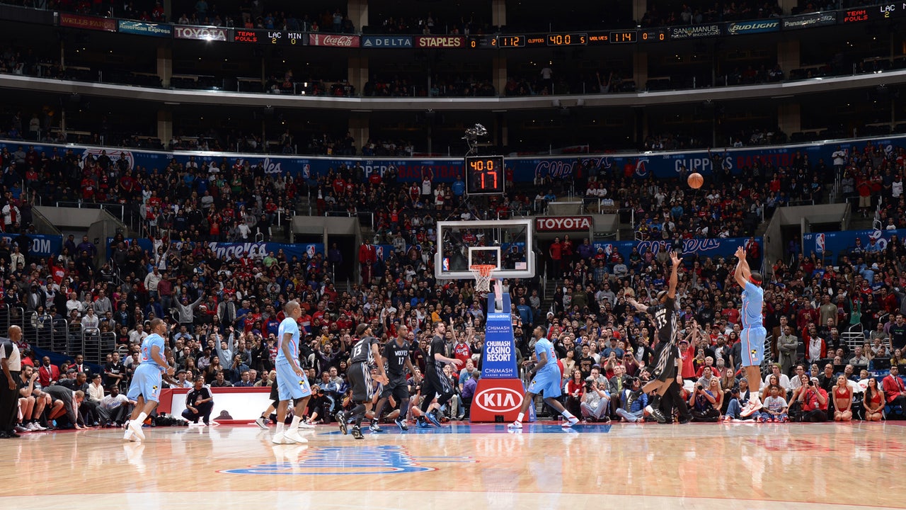 Dudley shakes struggles, lifts Clippers past T-Wolves